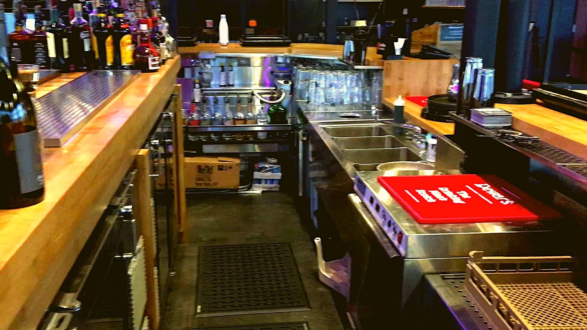 Photo of bar with 4 compartment sink