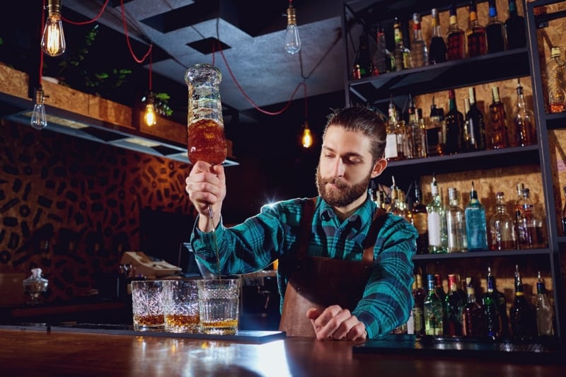 Example of bartender freepouring